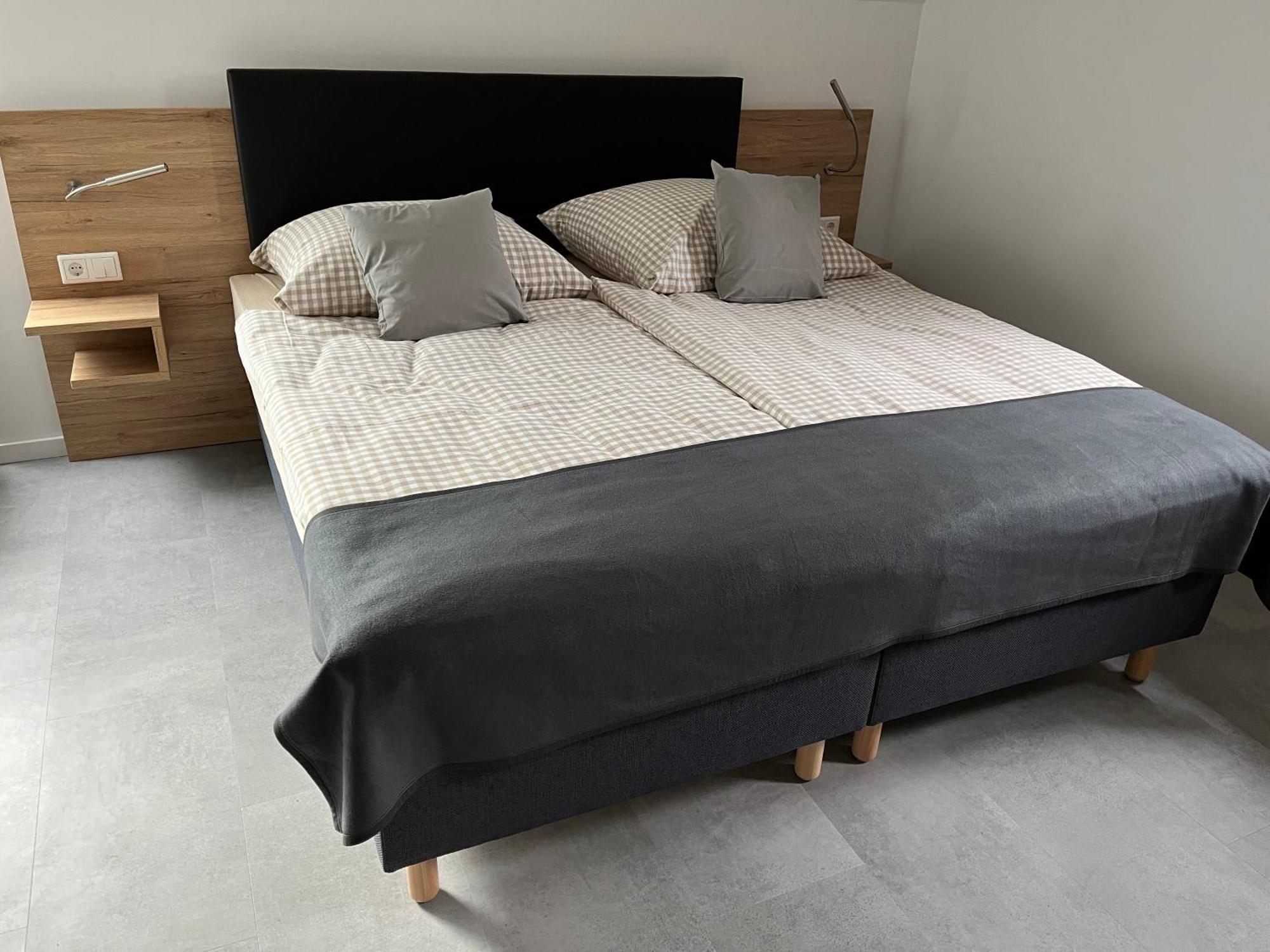 Reiterhof Zwei Linden Apartment เมลเลอ ภายนอก รูปภาพ
